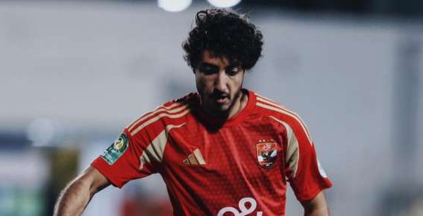 رغم هجوم الجماهير.. مدرب الأهلي السابق يدافع عن محمد هاني: لازم نعذره رغم هجوم الجماهير.. مدرب الأهلي السابق يدافع عن محمد هاني: لازم نعذره