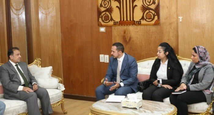 رئيس جامعة جنوب الوادي يستقبل وفد البنك الأهلي لبحث تعزيز التعاون المشترك رئيس جامعة جنوب الوادي يستقبل وفد البنك الأهلي لبحث تعزيز التعاون المشترك