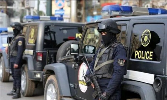 مصرع عنصر شديد الخطورة.. ضبط مخدرات بـ 50 مليون جنيه خلال مداهمات للبؤر الإجرامية بالمحافظات مصرع عنصر شديد الخطورة.. ضبط مخدرات بـ 50 مليون جنيه خلال مداهمات للبؤر الإجرامية بالمحافظات