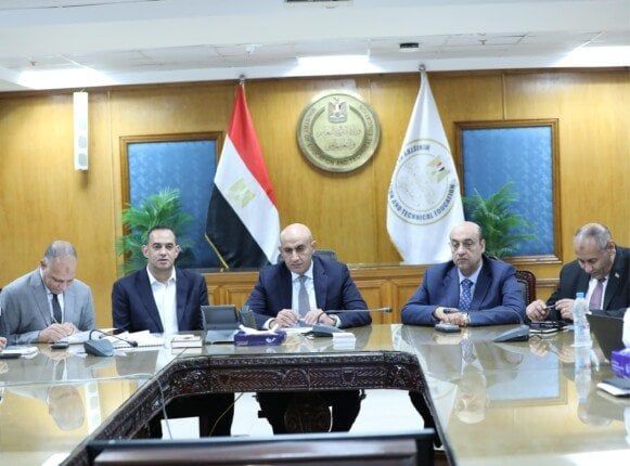 وزير التعليم يتابع امتحانات الثانوية العامة 2024-2025 من غرفة العمليات المركزية وزير التعليم يتابع امتحانات الثانوية العامة 2024-2025 من غرفة العمليات المركزية