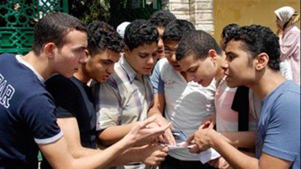 معلم لغة عربية: امتحان عربي الثانوية العامة متوسط ويحتاج لتركيز وقراءة جيدة معلم لغة عربية: امتحان عربي الثانوية العامة متوسط ويحتاج لتركيز وقراءة جيدة