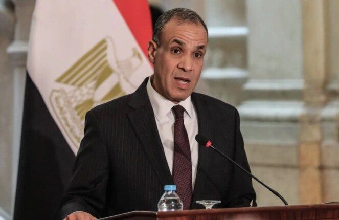 وزير الخارجية يجري اتصالات مع نظراءه في قطر والسعودية والبحرين والكويت والعراق والأردن وزير الخارجية يجري اتصالات مع نظراءه في قطر والسعودية والبحرين والكويت والعراق والأردن