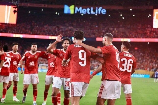 الأهلي يحصد مليون دولار بعد التعادل أمام بورتو فى كأس العالم للأندية الأهلي يحصد مليون دولار بعد التعادل أمام بورتو فى كأس العالم للأندية