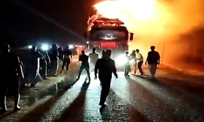 السيطرة على حريق بسيارة نقل بطامية في الفيوم دون إصابات السيطرة على حريق بسيارة نقل بطامية في الفيوم دون إصابات