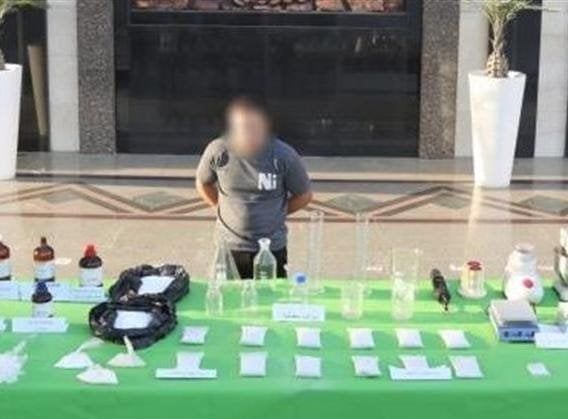 سقوط إمبراطور الكيمياء المخدرة بالقليوبية.. ضبط 53 كجم ميفدرون في وكر سري سقوط إمبراطور الكيمياء المخدرة بالقليوبية.. ضبط 53 كجم ميفدرون في وكر سري