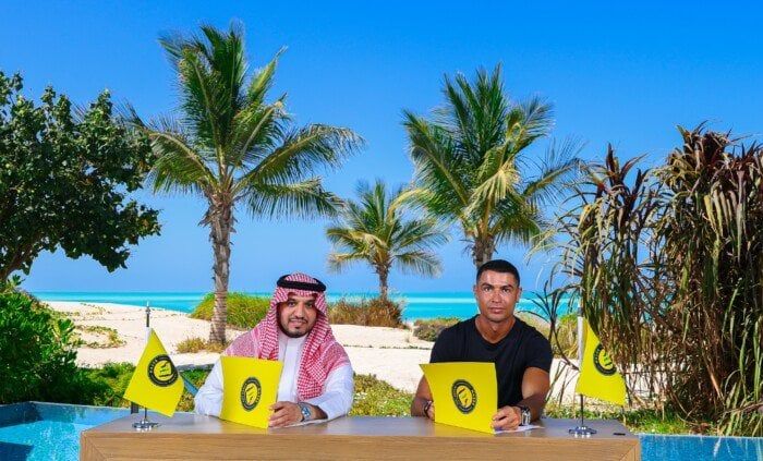 «لنصنع التاريخ معًا».. أول تعليق من كريستيانو رونالدو بعد تجديد عقده مع النصر السعودي «لنصنع التاريخ معًا».. أول تعليق من كريستيانو رونالدو بعد تجديد عقده مع النصر السعودي