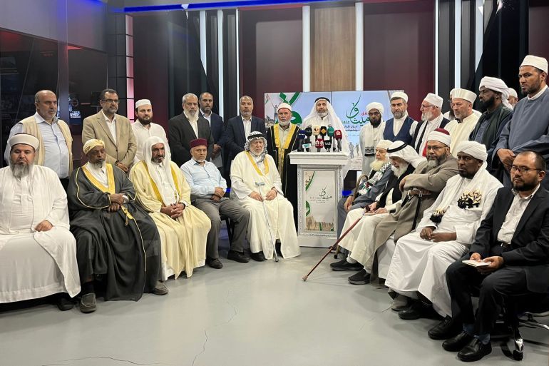 جانب من كلمة رئيس هيئة علماء فلسطين نواف تكروري- الجزيرة نت(2)