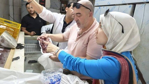 بورسعيد: ضبط كميات كبيرة من اللحوم و الدواجن مجهولة المصدر بورسعيد: ضبط كميات كبيرة من اللحوم و الدواجن مجهولة المصدر