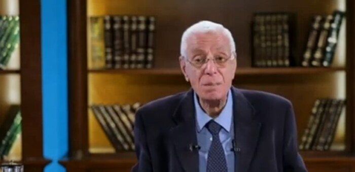 حسام موافي يكشف خطورة تورم اليدين والقدمين لـ مرضى السكر «فيديو» حسام موافي يكشف خطورة تورم اليدين والقدمين لـ مرضى السكر «فيديو»
