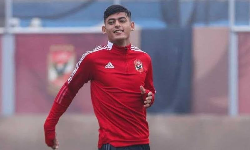 كريستو يرفض الإعارة ويتمسك بالرحيل النهائي عن الأهلي كريستو يرفض الإعارة ويتمسك بالرحيل النهائي عن الأهلي