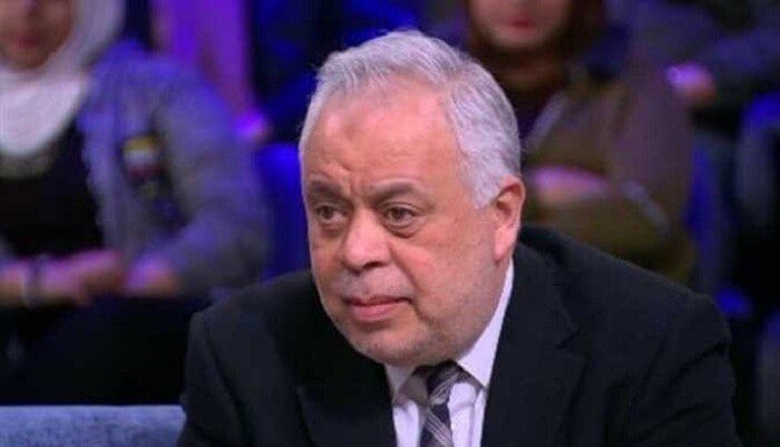 تغريم الفتاة متهمة بإزعاج أشرف زكي 10 آلاف جنيه تغريم الفتاة متهمة بإزعاج أشرف زكي 10 آلاف جنيه