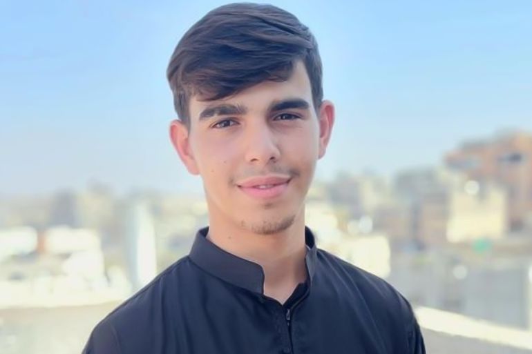 محمد قرموط (18 عاما) كانت ينتظر تقديم امتحانات الثانوية العامة وقتله الاحتلال بينما كانت ينتظر الحصول على بعض الطعام