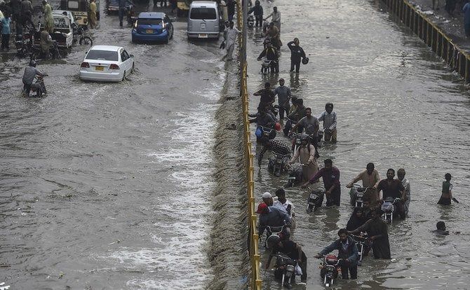 باكستان: مصرع وإصابة 17 شخصًا جراء الطقس السيئ باكستان: مصرع وإصابة 17 شخصًا جراء الطقس السيئ