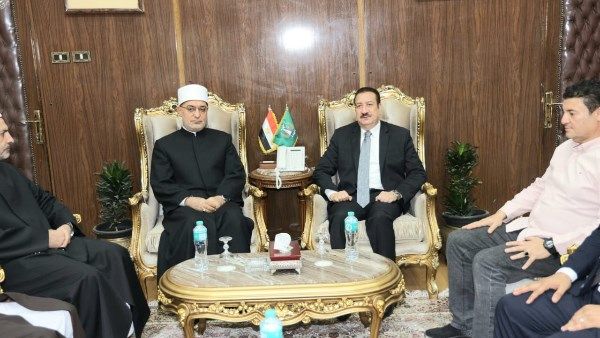 مفتي الجمهورية يقدم واجب العزاء في شهداء حادث الإقليمي خلال زيارته لمحافظة المنوفية مفتي الجمهورية يقدم واجب العزاء في شهداء حادث الإقليمي خلال زيارته لمحافظة المنوفية