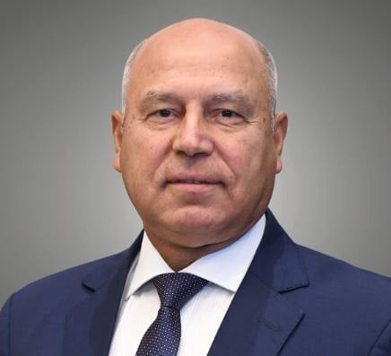كامل الوزير: خطة مستقبلية لتأهيل السائقين وردع المخالفين كامل الوزير: خطة مستقبلية لتأهيل السائقين وردع المخالفين