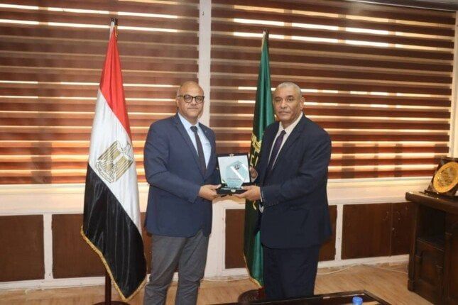 محافظ القليوبية يُكرم الأندية الأكثر مساهمة في إنجاح الموسم الرياضي 2024-2025 محافظ القليوبية يُكرم الأندية الأكثر مساهمة في إنجاح الموسم الرياضي 2024-2025