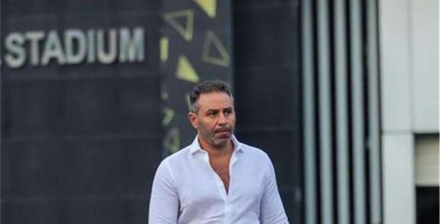 حازم إمام: أرفض اعتزال شيكابالا.. ولا أعلم أي شيء عن المدرب الجديد حازم إمام: أرفض اعتزال شيكابالا.. ولا أعلم أي شيء عن المدرب الجديد