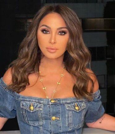 «إليسا» تتصدر التريند بعد إطلالتها بفستان من الجينز «صور » «إليسا» تتصدر التريند بعد إطلالتها بفستان من الجينز «صور »