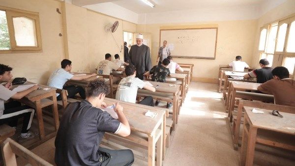 في القليوبية والغربية والأقصر.. قيادات المشيخة يتفقدون لجان امتحانات الثانوية الأزهرية.. صور في القليوبية والغربية والأقصر.. قيادات المشيخة يتفقدون لجان امتحانات الثانوية الأزهرية.. صور