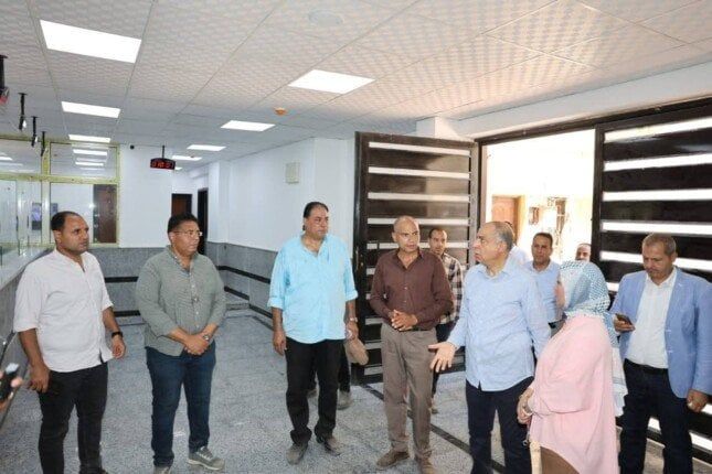 «هدفنا رضاكم».. محافظ المنيا يؤكد تحسين الخدمات الحكومية بالتحول الرقمي خلال جولته بسمالوط «هدفنا رضاكم».. محافظ المنيا يؤكد تحسين الخدمات الحكومية بالتحول الرقمي خلال جولته بسمالوط