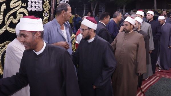 نيابة عن وزير الأوقاف.. وفد يقدّم واجب العزاء في شهيدات المنوفية | صور نيابة عن وزير الأوقاف.. وفد يقدّم واجب العزاء في شهيدات المنوفية | صور