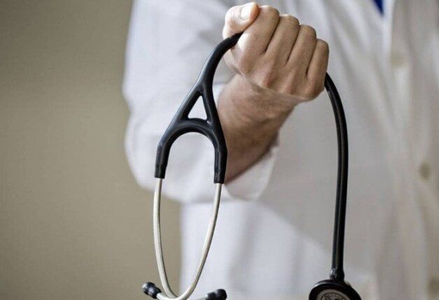 «دكتور مزيف».. حبس المتهم بالنصب على المواطنين بمدينة نصر «دكتور مزيف».. حبس المتهم بالنصب على المواطنين بمدينة نصر