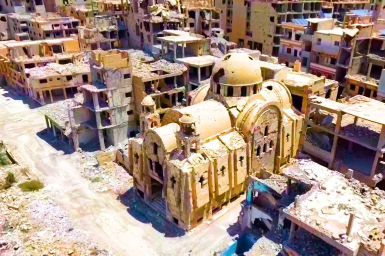 آخر مسيحيي دير الزور.. وخراب الكنائس يروي الغياب
