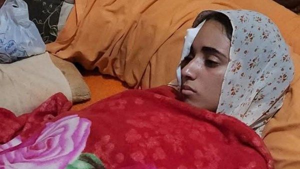 بعد تعرضها لوعكة صحية.. نقل حبيبة الجيوشي الناجية من حادث طريق المنوفية للمستشفي بعد تعرضها لوعكة صحية.. نقل حبيبة الجيوشي الناجية من حادث طريق المنوفية للمستشفي