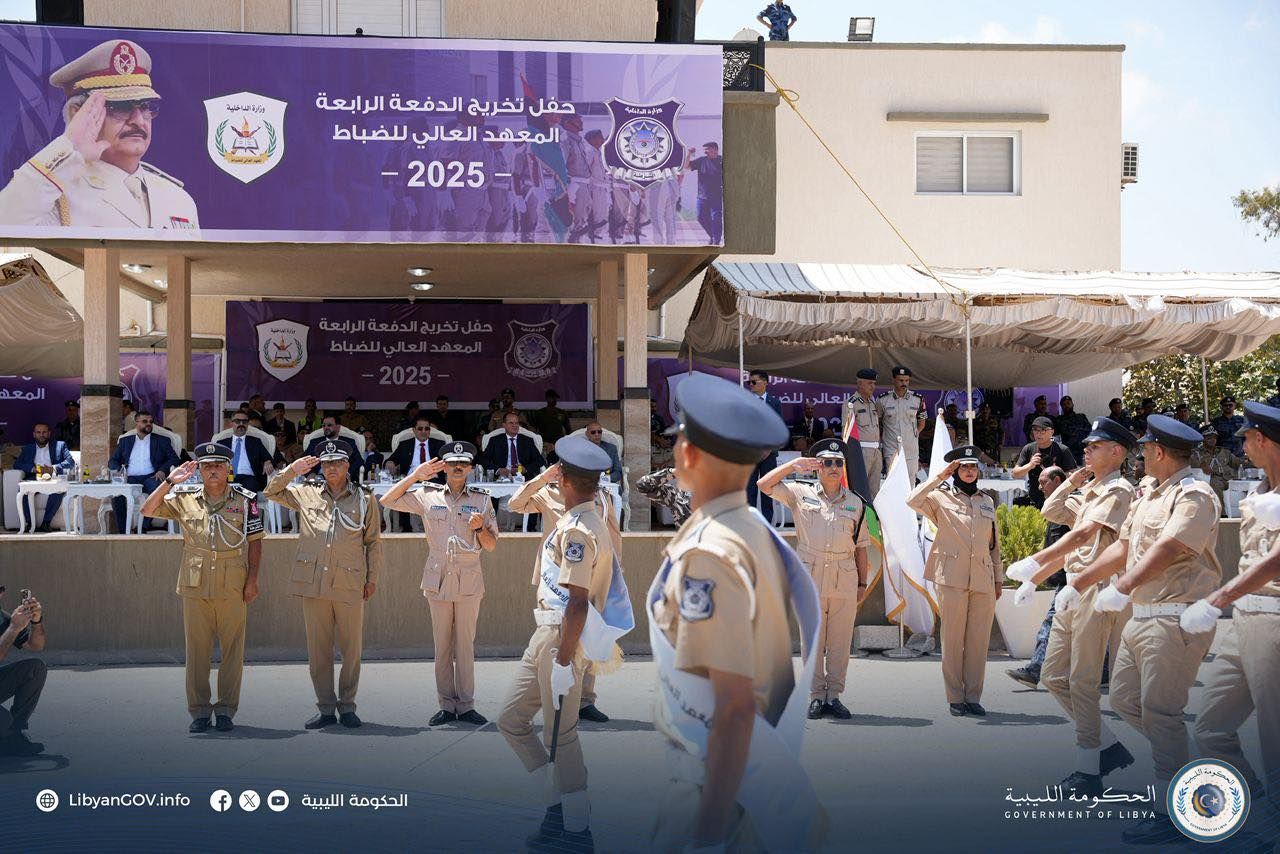 May be an image of ‎2 people and ‎text that says '‎لظرهر_عنبة حفل تخرية الدفعة الرابعة المعهد العالي للضباط -2025 4Tиo មាព สมธอรมดี LibyanCOV.info X f الحكومة الليبية الحكومة الليبية GOVERNMENTOFLIB‎'‎‎