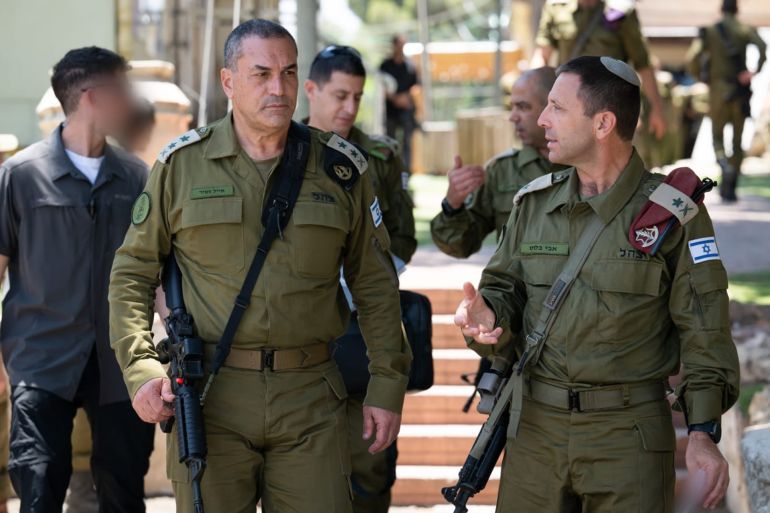 صورة 1 رئيس أركان بمقر القيادة الوسطى بالجيش: مهمتنا واضحة الحفاظ على الأمن وحماية المستوطنات، مع رفض مظاهر التطرف والعنف من الجماعات الاستيطانية المتطرفة. تصوير المتحدث باسم الجيش الإسرائيلي عممها للاستعمال الحر لوسائل الإعلام