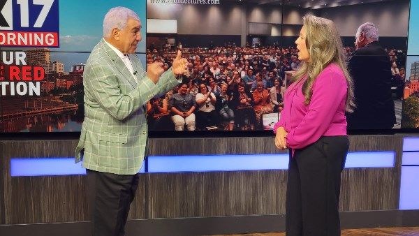زاهي حواس يروج للسياحة المصرية على قناة FOX الأمريكية زاهي حواس يروج للسياحة المصرية على قناة FOX الأمريكية