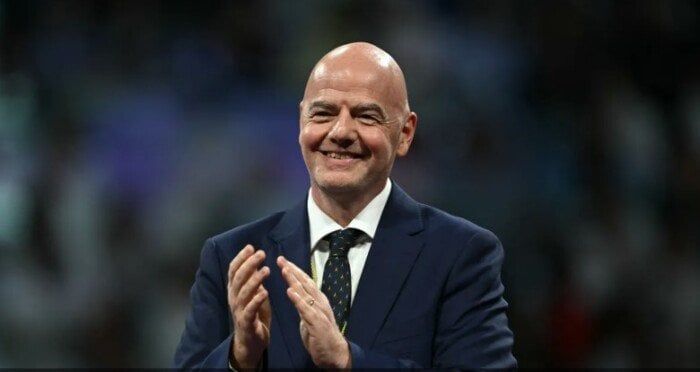 «لا تنسى وستظل خالدة».. تعليق مثير من رئيس «الفيفا» عن مباراة الهلال ومانشستر سيتي «لا تنسى وستظل خالدة».. تعليق مثير من رئيس «الفيفا» عن مباراة الهلال ومانشستر سيتي