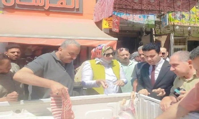 حملات تفتيش على المطاعم والمحلات والجزارة بمرسي مطروح حملات تفتيش على المطاعم والمحلات والجزارة بمرسي مطروح