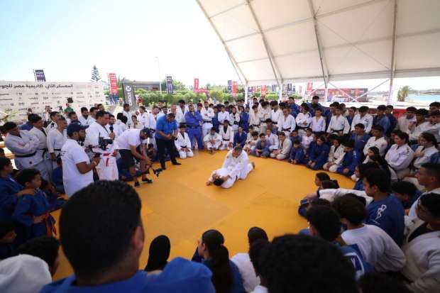 0e2edaa185.jpg