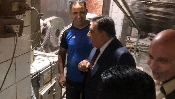 محافظ الدقهلية يتابع سير العمل بمخابز طلخا ويستمع لمطالب المواطنين