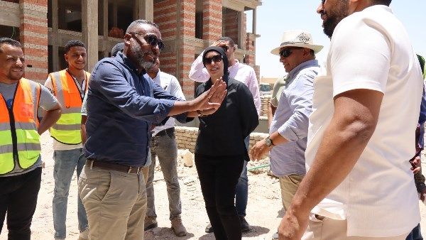 جولة ميدانية لرئيس جامعة الأقصر لمتابعة المشروعات الإنشائية ومعدلات التنفيذ جولة ميدانية لرئيس جامعة الأقصر لمتابعة المشروعات الإنشائية ومعدلات التنفيذ