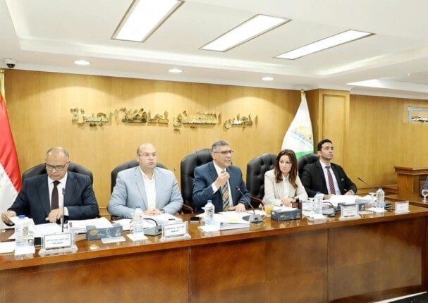محافظ الجيزة يشدد على سرعة البت في شكاوى المواطنين وتحقيق الاستجابة الفورية