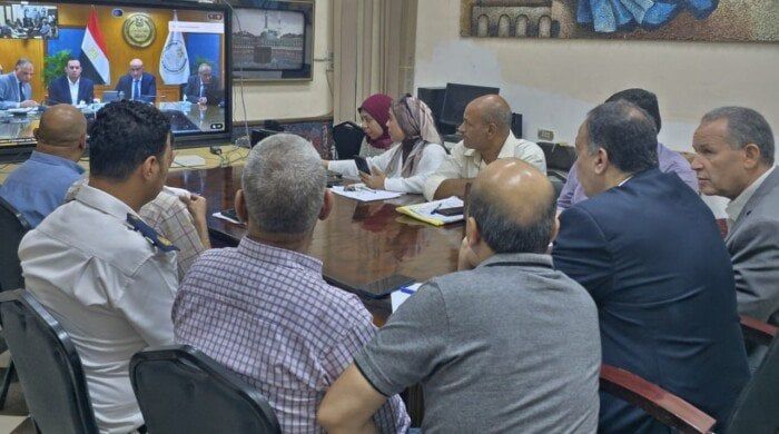 «تأهب وتنسيق».. محافظ أسيوط يتابع لجان الثانوية العامة ويشدد على راحة الطلاب