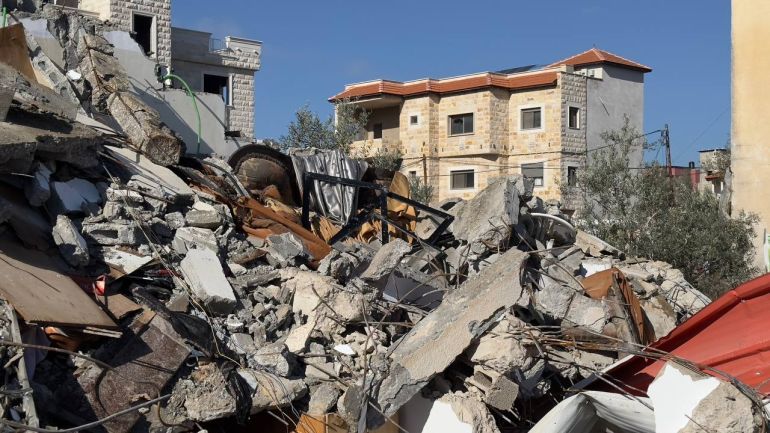 فاطمة محمود الجزيرة نت جنين فلسطين_ الاحتلال هدم منزلاً تحصن فيه مقاومون في بلدة برقين غرب جنين