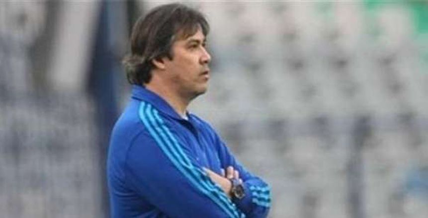 أشرف قاسم: زيزو لم يكن واضحا مع الزمالك.. والفريق خسر لاعبا مهما أشرف قاسم: زيزو لم يكن واضحا مع الزمالك.. والفريق خسر لاعبا مهما