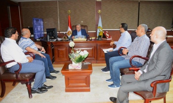 محافظ الغربية يعقد اجتماعًا عاجلًا لتيسير إجراءات الكشف الطبي للطلاب الجدد محافظ الغربية يعقد اجتماعًا عاجلًا لتيسير إجراءات الكشف الطبي للطلاب الجدد