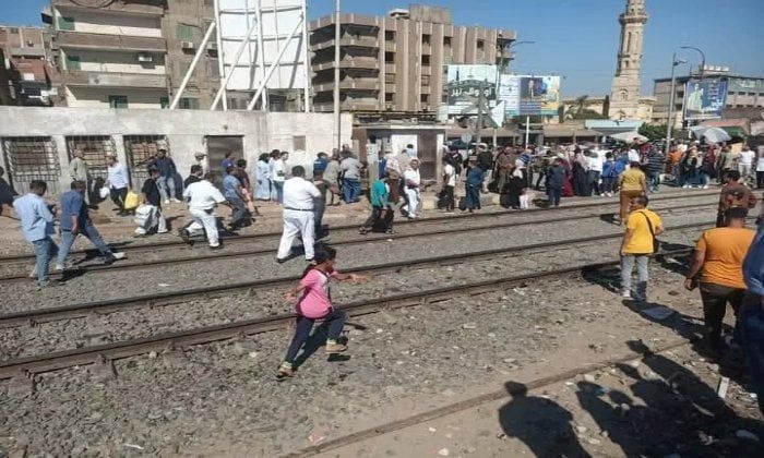 مصرع سيدة وإصابة شقيقتها أسفل عجلات قطار قويسنا بالمنوفية مصرع سيدة وإصابة شقيقتها أسفل عجلات قطار قويسنا بالمنوفية