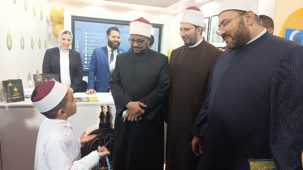 أمين البحوث الإسلامية ومدير مكتبة الإسكندرية يفتتحان جناح الأزهر للكتاب .. صور أمين البحوث الإسلامية ومدير مكتبة الإسكندرية يفتتحان جناح الأزهر للكتاب .. صور