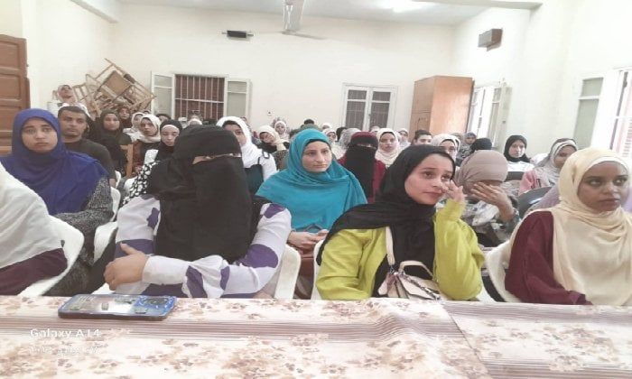 جامعة جنوب الوادي تواصل ندواتها في المشروع القومي لمحو الأمية بدشنا جامعة جنوب الوادي تواصل ندواتها في المشروع القومي لمحو الأمية بدشنا