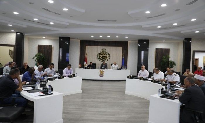 محافظ أسوان يبحث استعدادات المحافظة لانتخابات مجلس الشيوخ محافظ أسوان يبحث استعدادات المحافظة لانتخابات مجلس الشيوخ