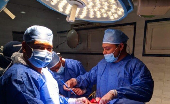 إنقاذ مريضة من مضاعفات انسداد القولون الكاذب بعد جراحة بمستشفى قنا العام إنقاذ مريضة من مضاعفات انسداد القولون الكاذب بعد جراحة بمستشفى قنا العام