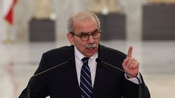 رئيس وزراء لبنان: لا أحد يريد الحرب الأهلية والتهديد والتلويح بها مرفوض تماماً رئيس وزراء لبنان: لا أحد يريد الحرب الأهلية والتهديد والتلويح بها مرفوض تماماً