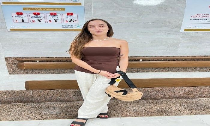 بعد علاجها من الإصابة.. سائحة روسية تشيد بخدمات مجمع الأقصر الطبي بعد علاجها من الإصابة.. سائحة روسية تشيد بخدمات مجمع الأقصر الطبي