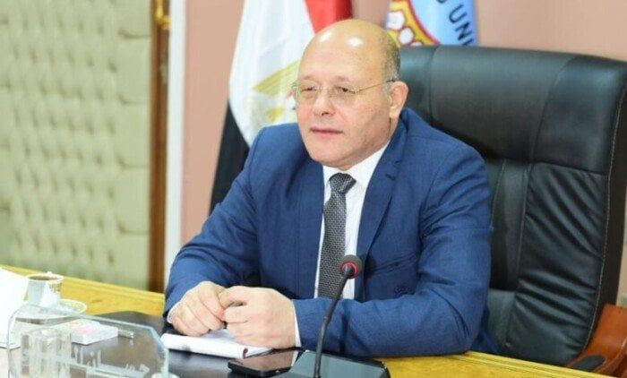 رئيس جامعة سوهاج يعلن أسماء الفائزين بجوائز الجامعة التقديرية والتشجيعية