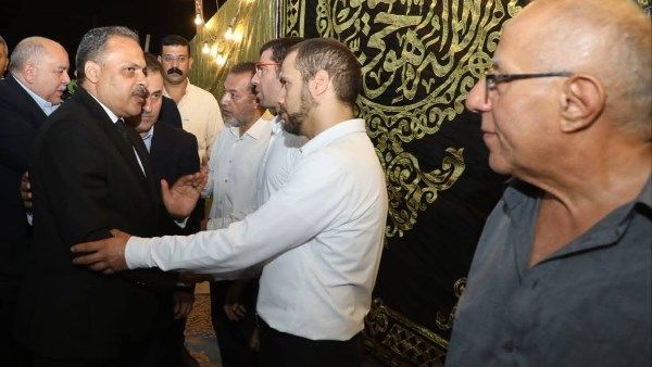 محافظ الشرقية يُؤدي واجب العزاء في وفاة الدكتور علي المصيلحي وزير التموين السابق